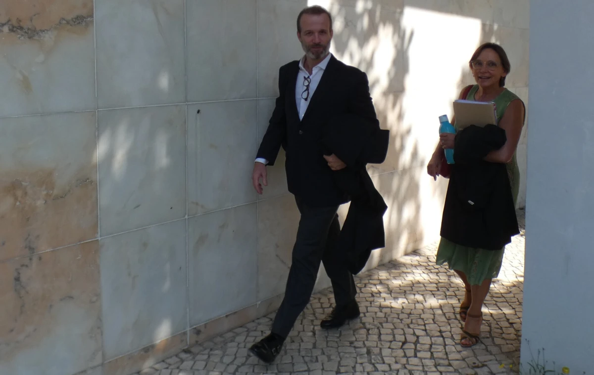 Tiago Melo Alves e Manuela Neto são dois dos advogados dos arguidos