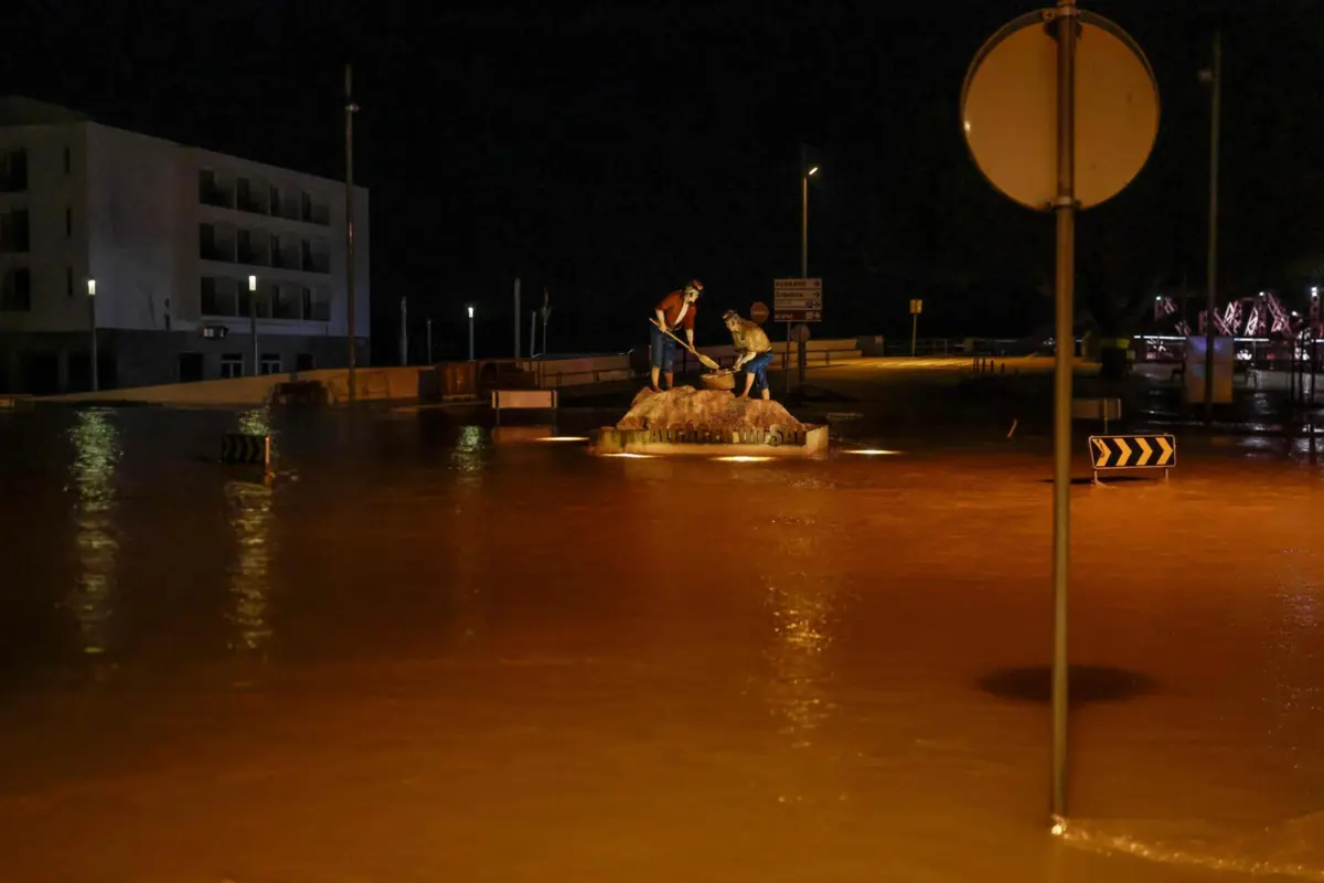 Imagem de contexto do artigo Caudal do Sado a subir. Pelo menos 35 pessoas retiradas de casa em Almada