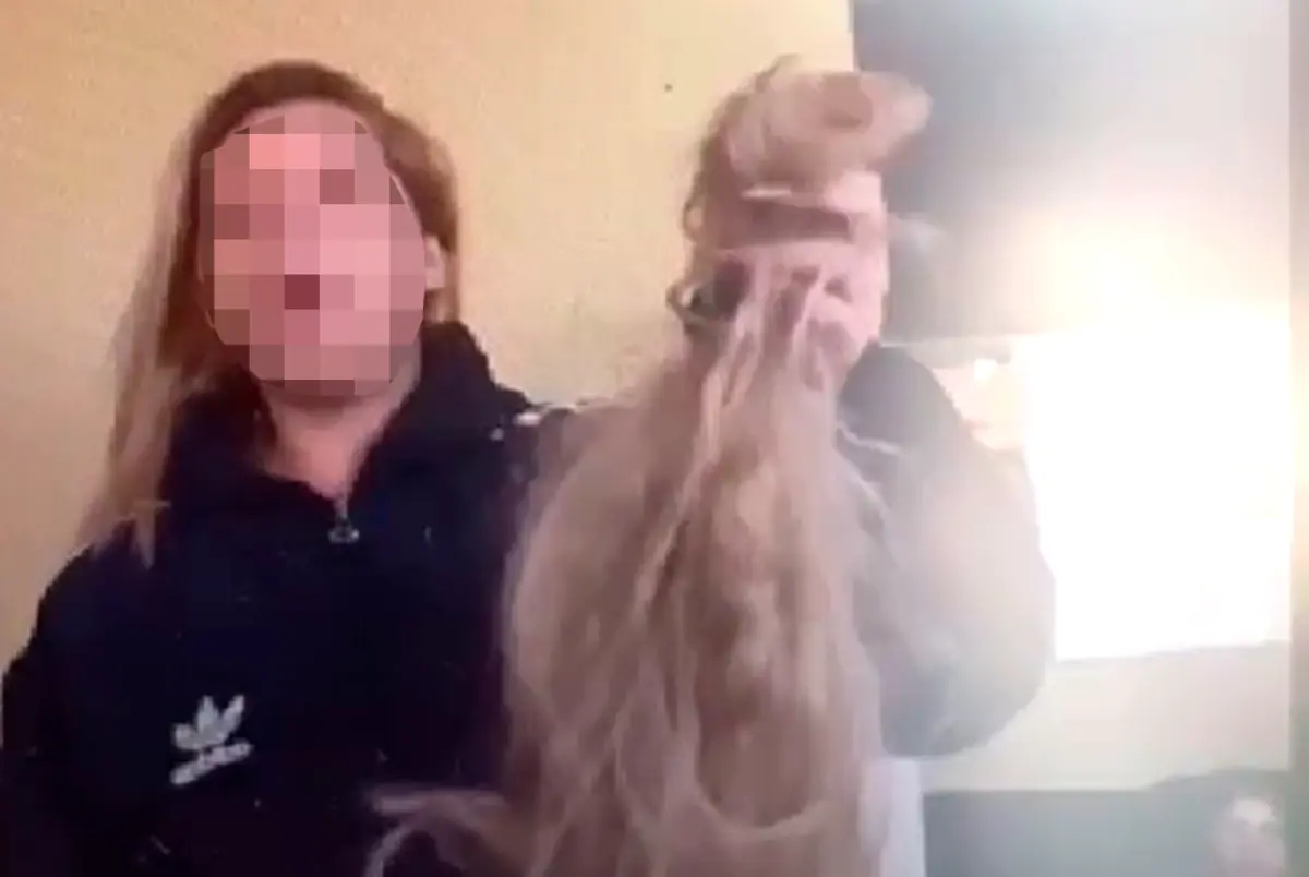 Filha exibiu escalpe da mãe como troféu