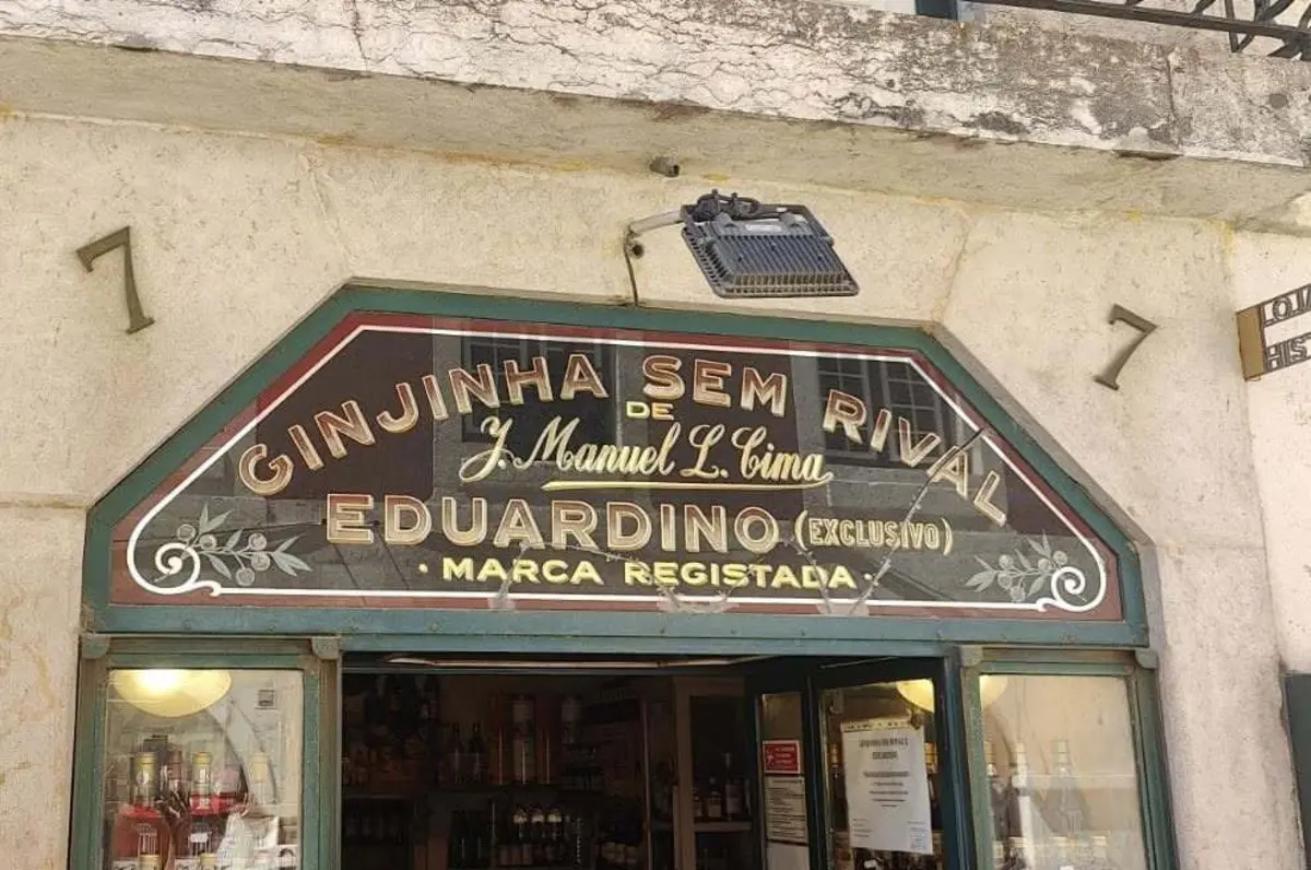 "Ginjinha Sem Rival" está na zona histórica da capital desde 1890