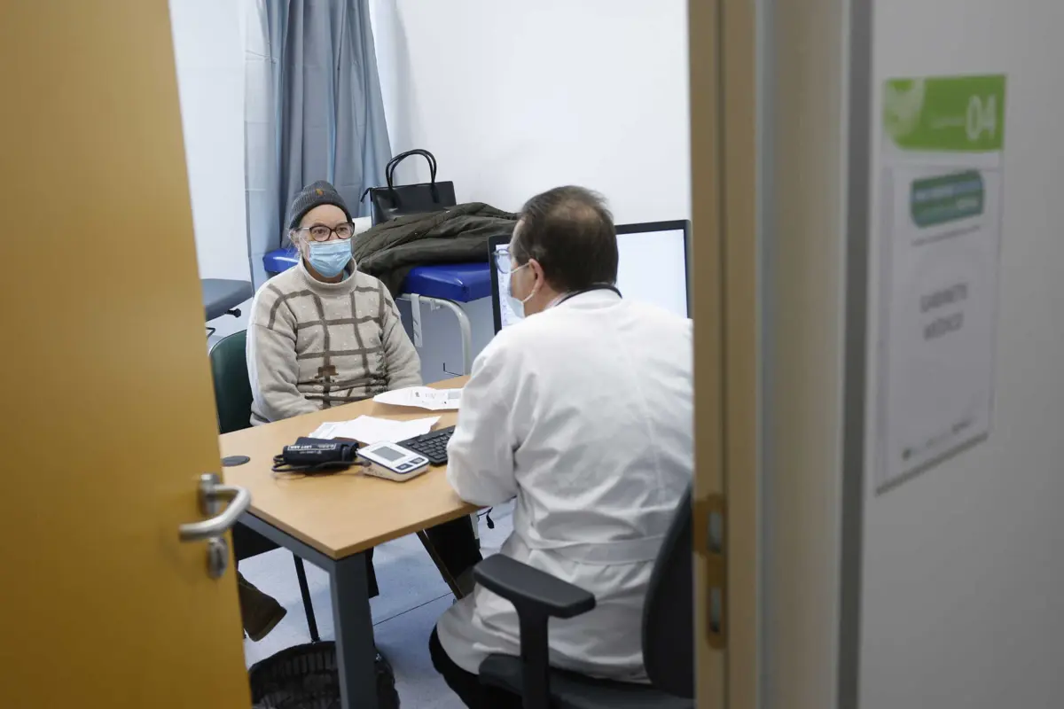 Governo tenta resolver carências com recrutamento de médicos de família aposentados