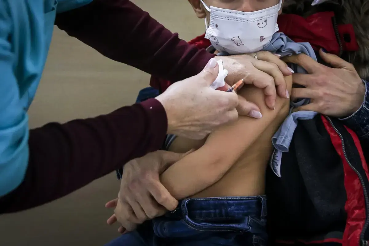 Especialista diz que os discursos antivacinação "são feitos por pessoas que não tiveram experiência de ver crianças doentes"