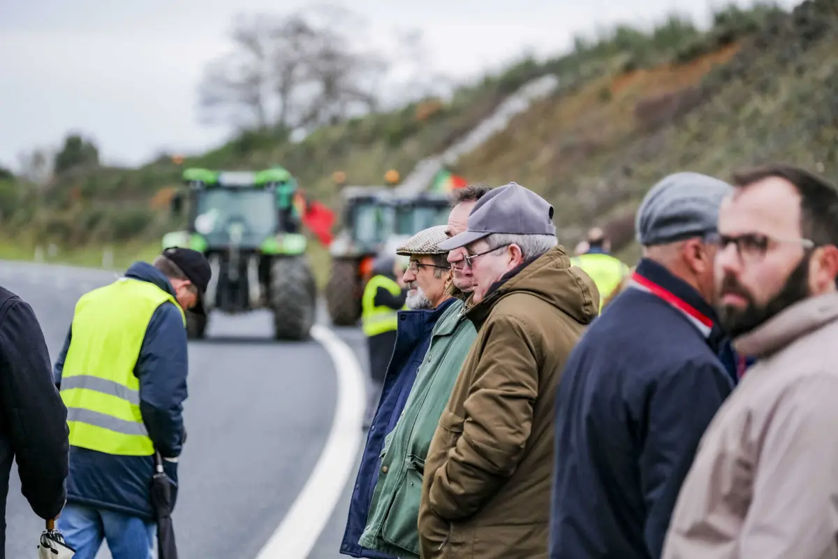 Imagem de contexto do artigo Ministra garante pagar subsídios, agricultores transmontanos param protestos