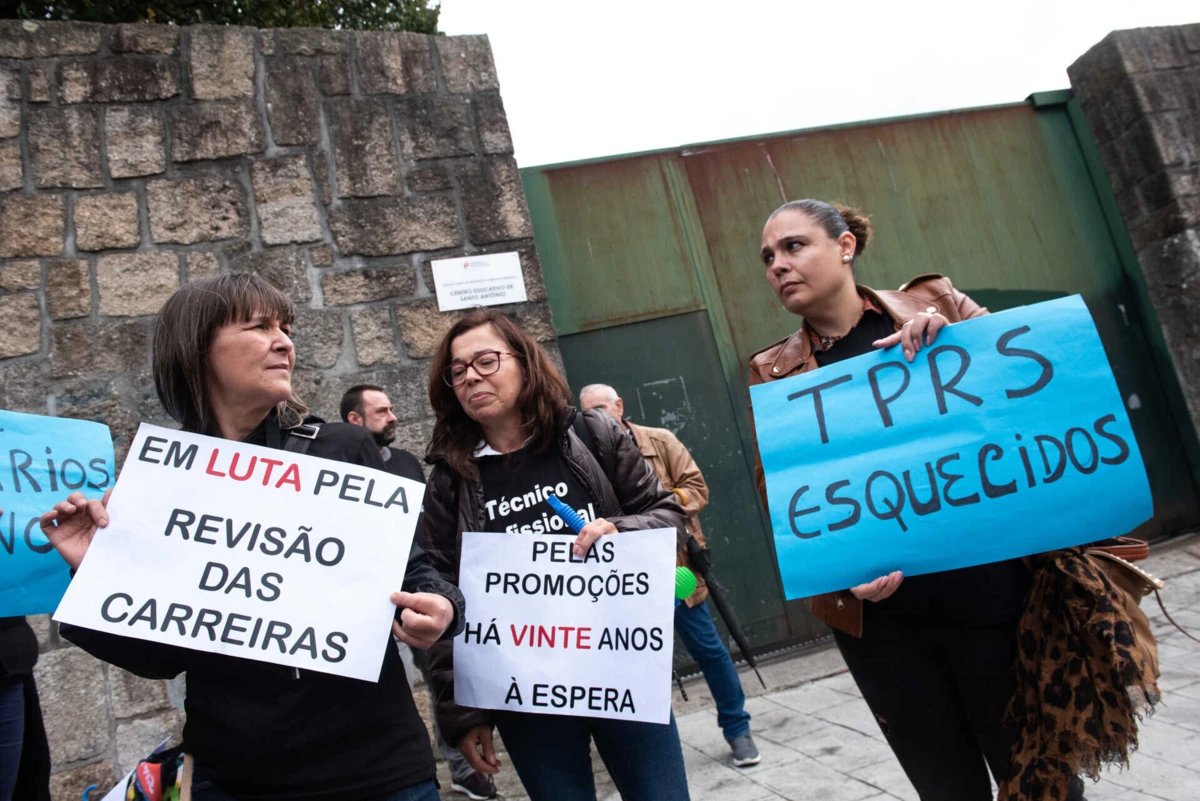 Já há muitos meses que os técnicos de reinserção social exigiam a contratação de mais trabalhadores