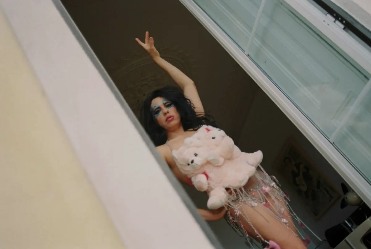 Projeto musical “Super Puta” é “um convite a ouvir, entender e a olhar para as pessoas não-binárias”, diz o diretor do evento