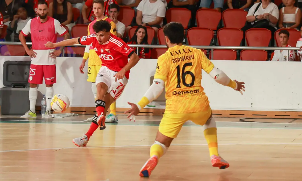 Imagem de contexto do artigo Futsal: Benfica supera Sporting no dérbi eterno