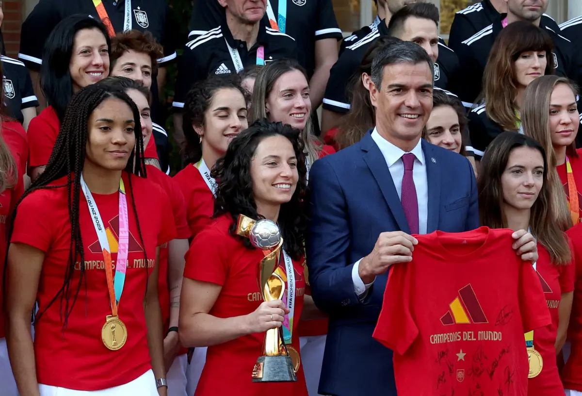 Pedro Sánchez considerou que jogadoras espanholas deram "uma lição ao mundo" ao entrarem em greve