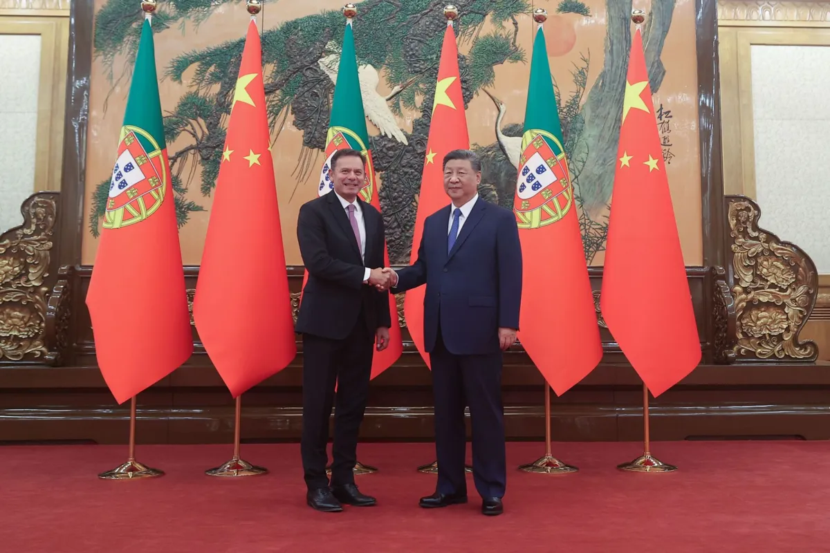 Luís Montenegro de visita à China