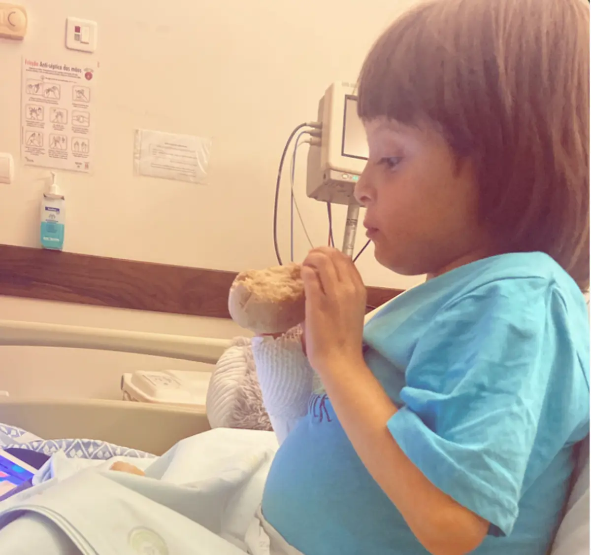 Filho do escritor já recebeu o fígado de um dador