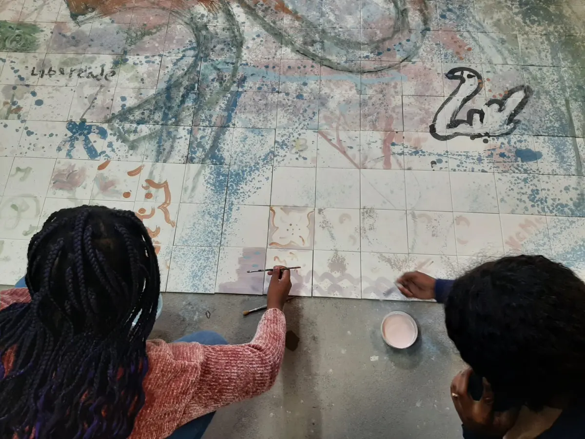 O trabalho será realizado em parceria com dois artistas