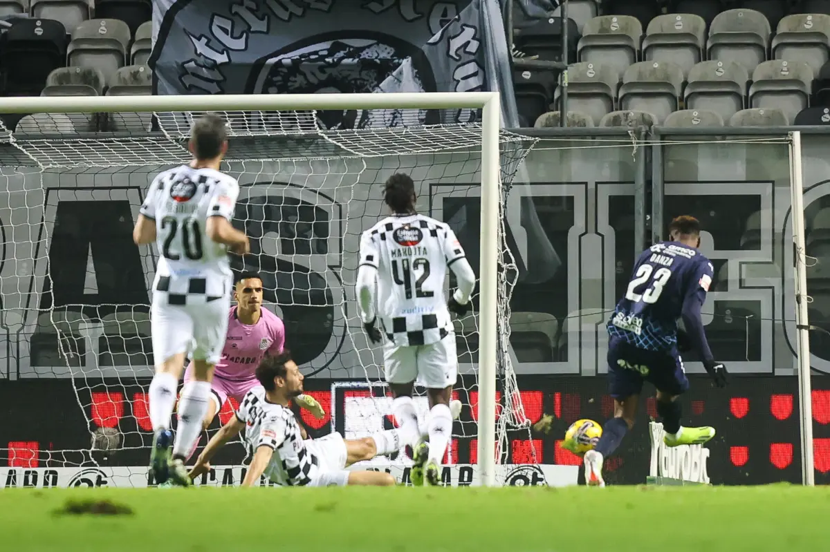 Imagem de contexto do artigo Boavista garante permanência com penálti aos 90+11