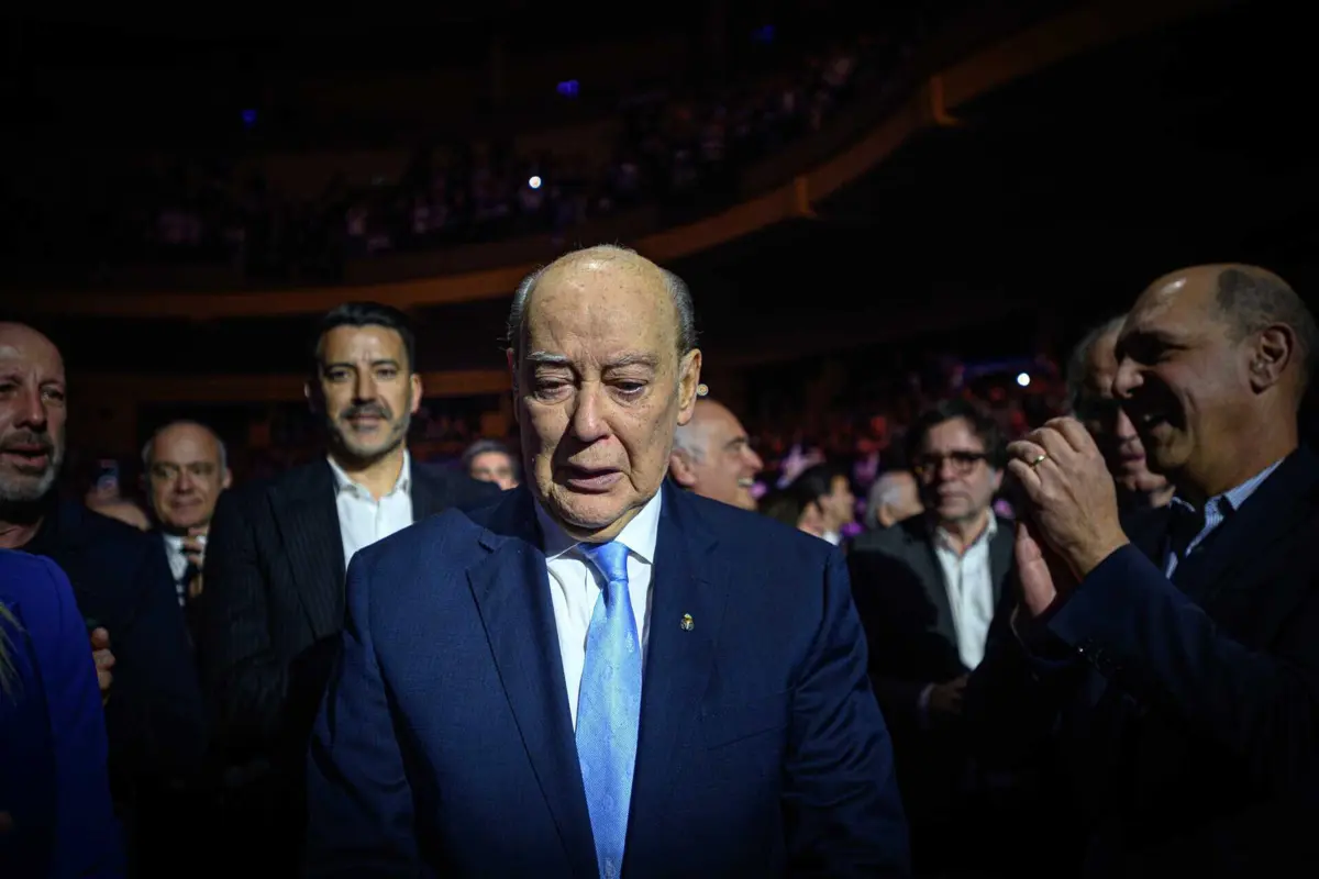 Coliseu cheio para o anúncio de recandidatura de Pinto da Costa à presidência do F. C. Porto
