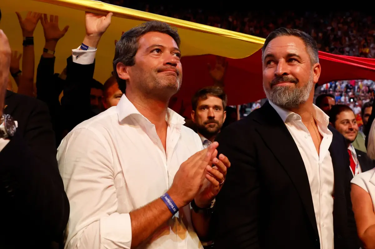 André Ventura foi dos poucos líderes presentes, com outros dirigentes europeus, como o primeiro-ministro húngaro, Viktor Orban, a participarem com vídeos divulgados no pavilhão do evento