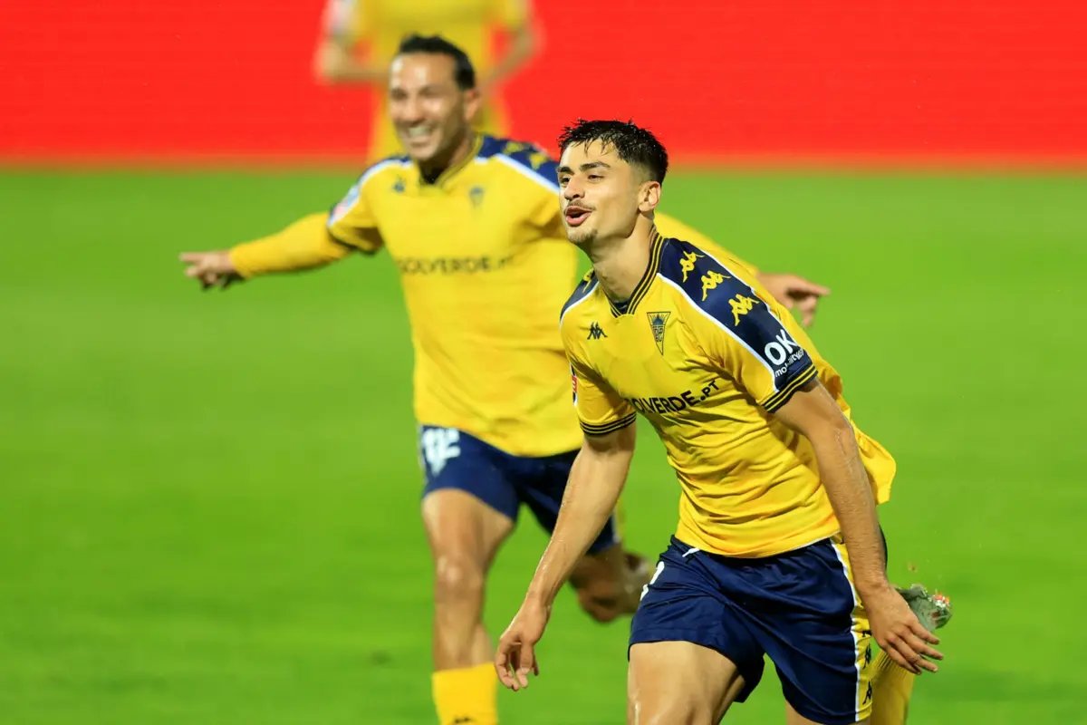 Lacximicant fez um hat-trick