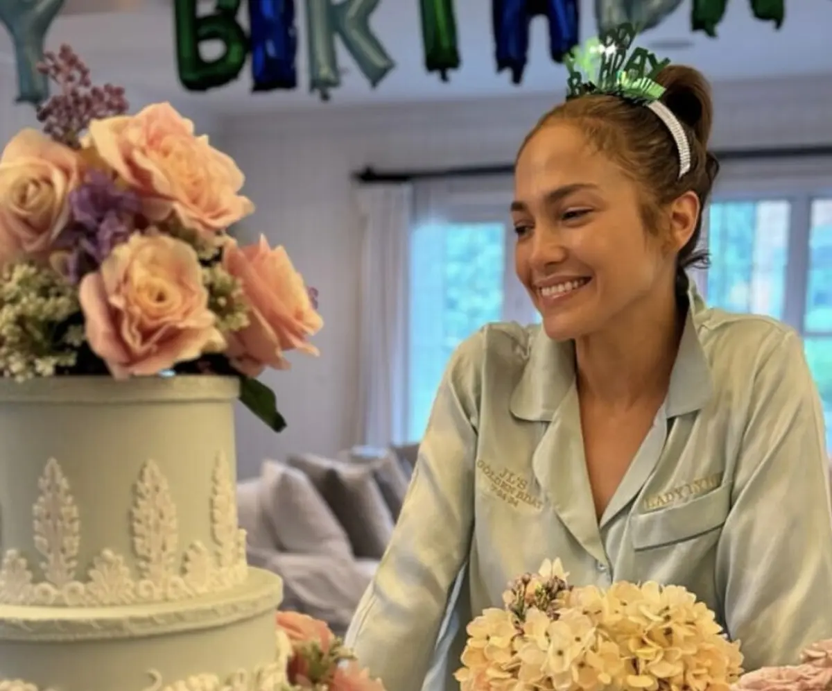 Artista manifestou-se emocionada com o carinho dos fãs em "tempos difíceis"