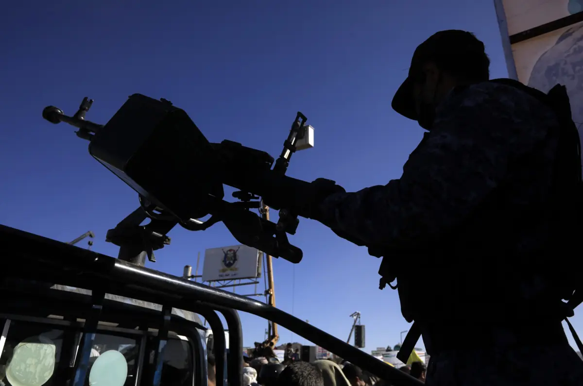 Houthis avisaram que iriam continuar os seus ataques se Israel não respeitasse os termos do cessar-fogo