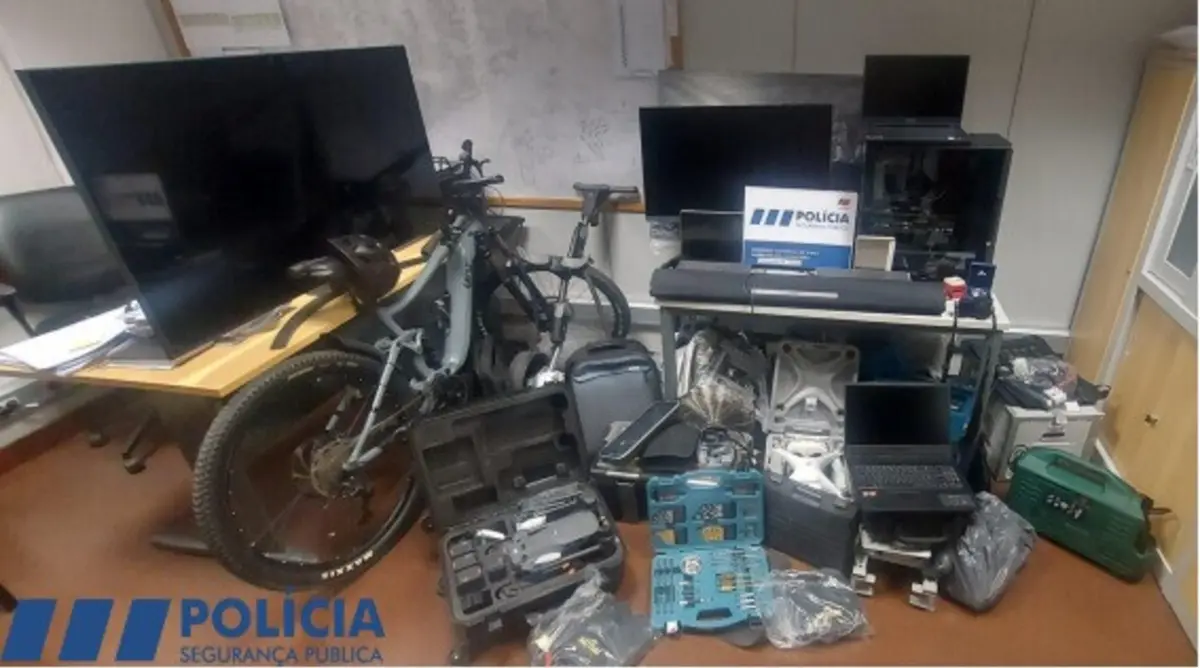 Alguns dos artigos furtados que foram recuperados pela PSP