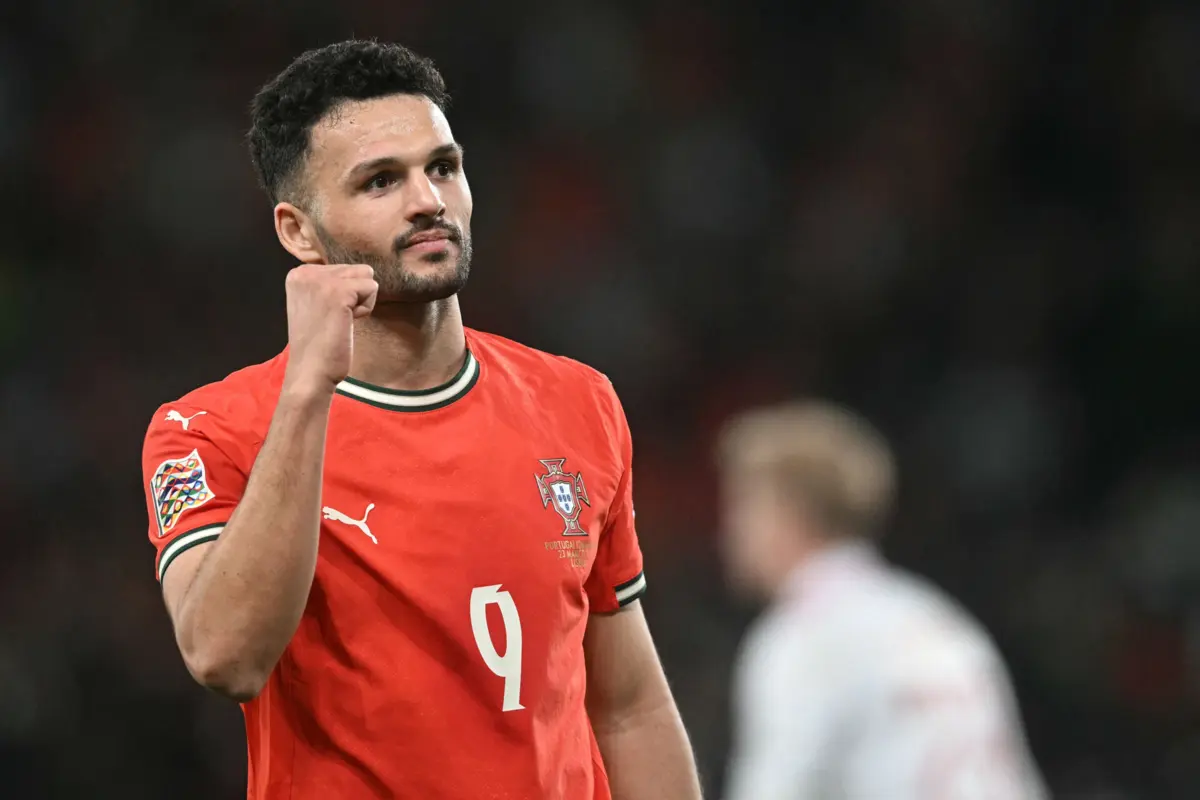 Avançado da seleção já se estreou na paternidade