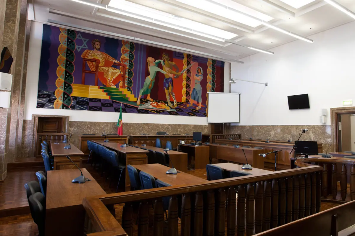 Tribunais tiveram de adiar dezenas de diligências