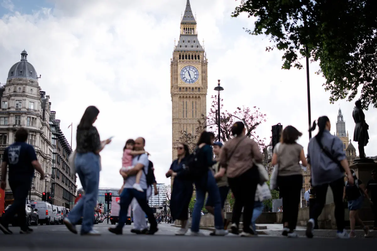 Imagem de contexto do artigo Detido suspeito de ter ateado fogo à casa do primeiro-ministro britânico