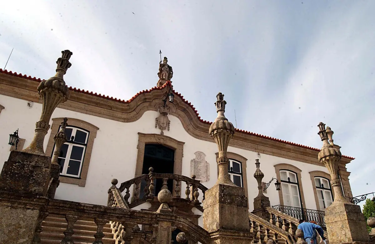 Imagem de contexto do artigo Vila Real reduz IMI e isenta jovens de IMT na compra de casa em 2024