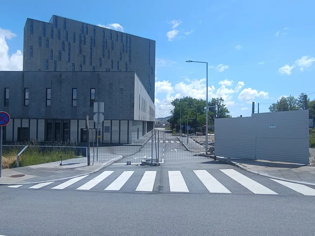 Processo de vedação do edifício que ia ser o novo hospital privado já arrancou