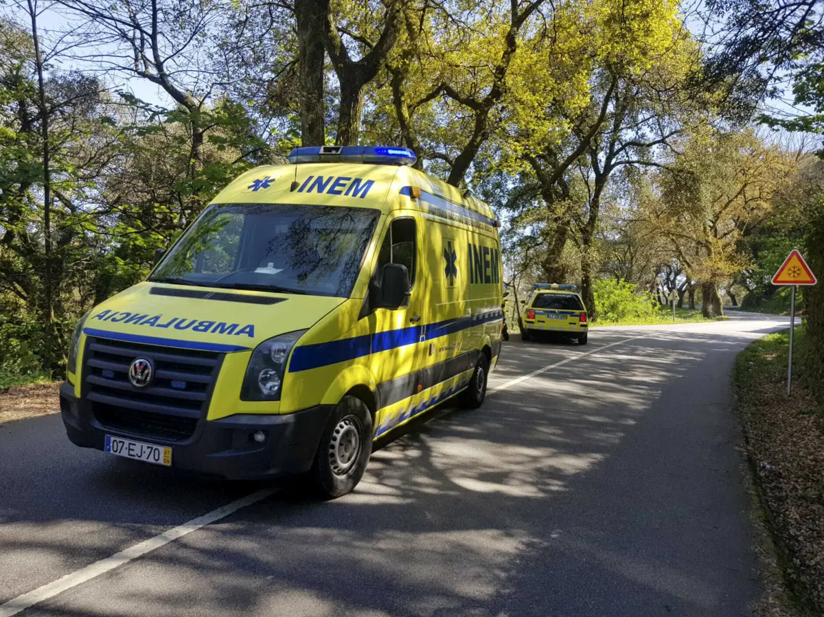 Frota do INEM apresenta "desgaste significativo", reconhece o Governo