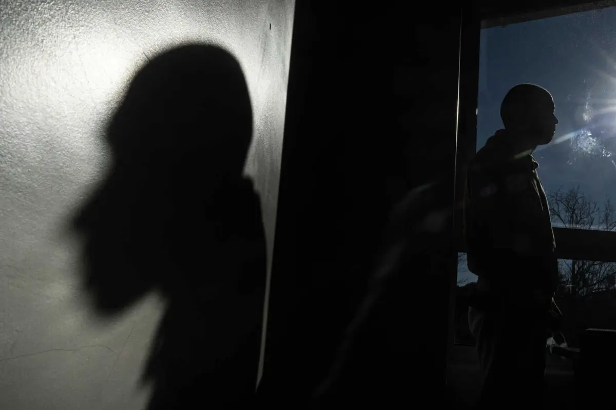 Imagem de contexto do artigo Parlamento aprova criação de linha nacional de prevenção do suicídio