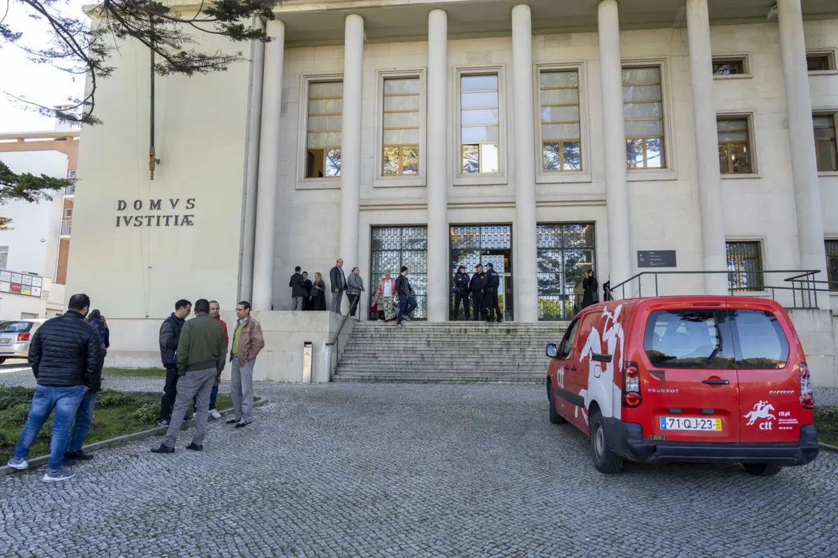 Julgamento está a decorrer no Tribunal de Leiria