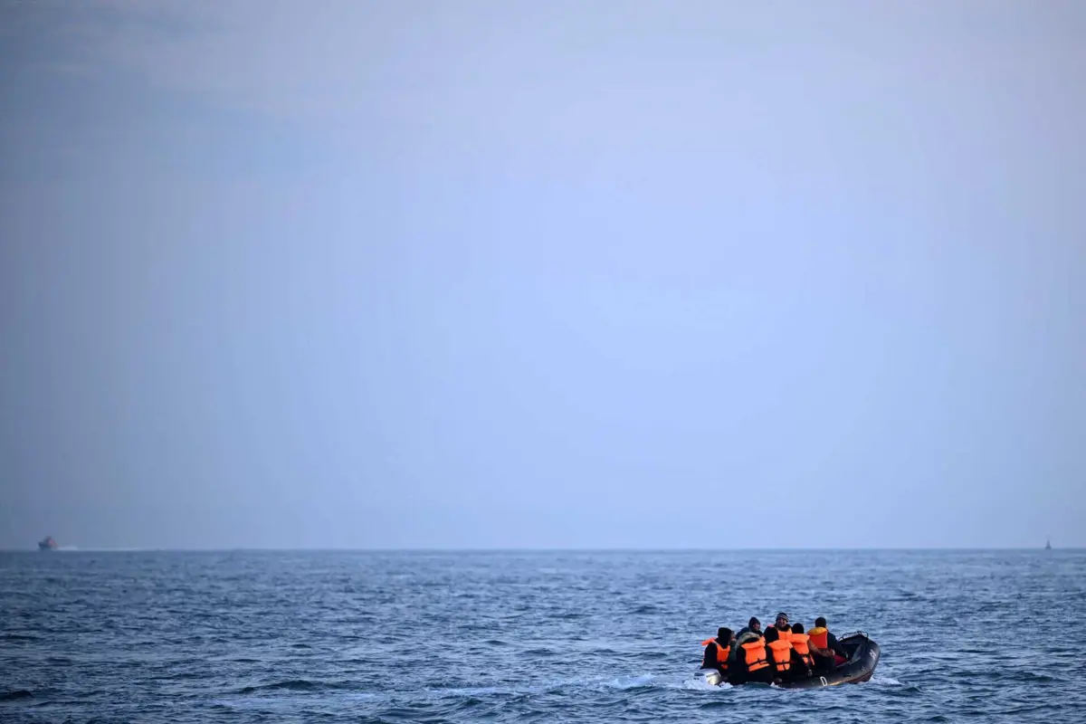 Imagem de contexto do artigo Guarda costeira grega dispara sobre lancha de migrantes e mata um passageiro