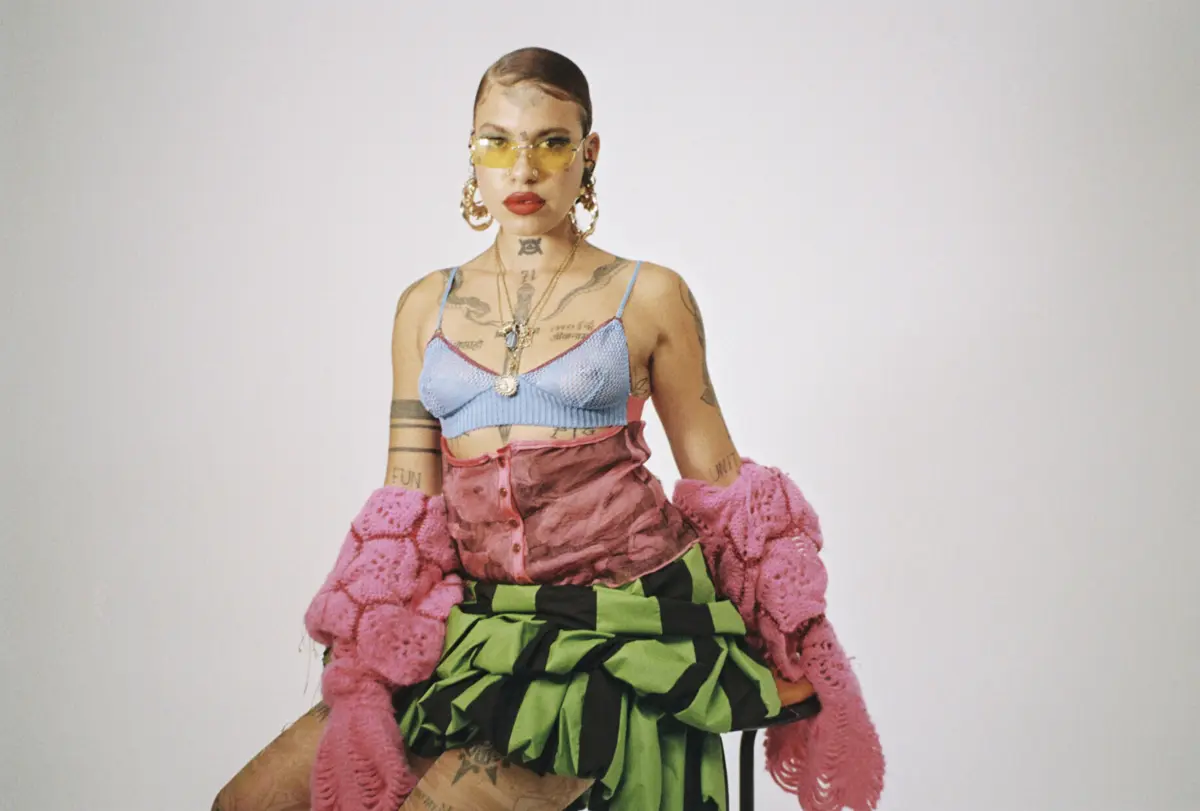 Greentea Peng é o nome artístico de Aria Wells, que expande agora o seu som do neo-soul para o R&B psicadélico.