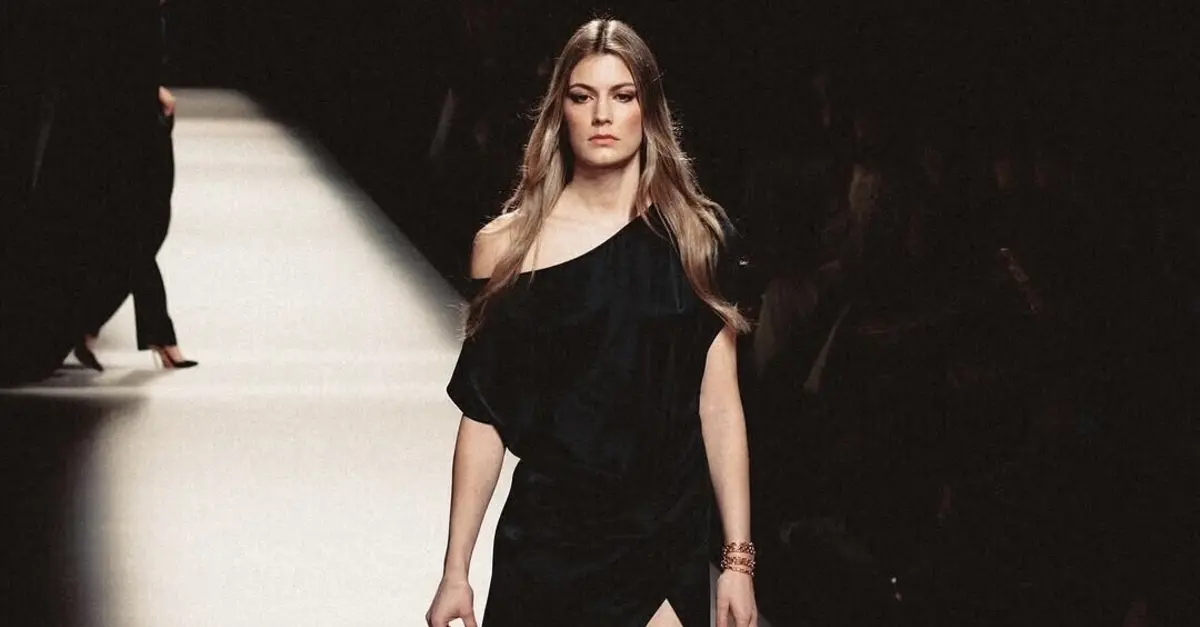 Martina Svedin Figo desfilou para Alex Riviére Studio