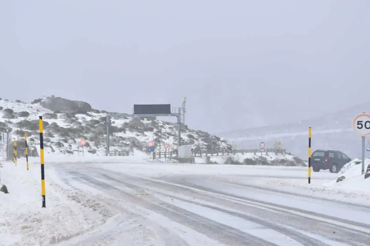 Nevão corta acessos na Serra da Estrela