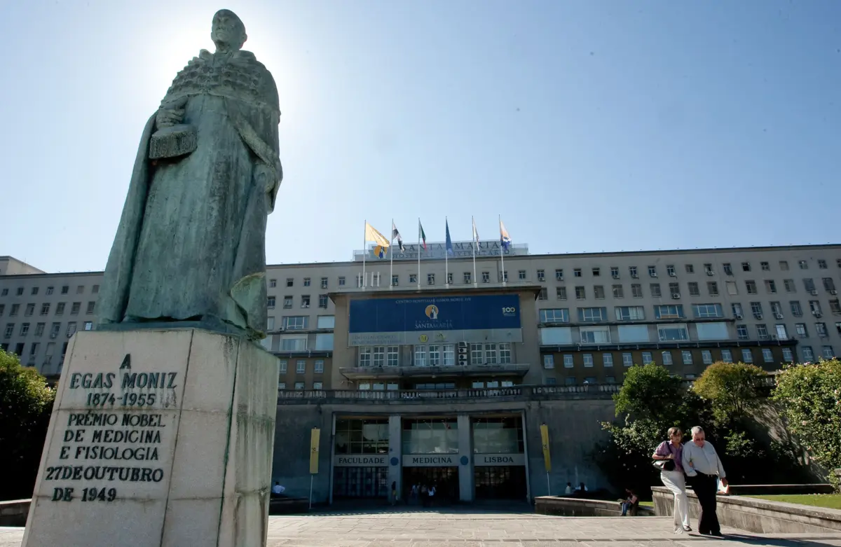 Medicamento dado às gémeas foi contestado pelos médicos do Hospital de Santa Maria, em Lisboa