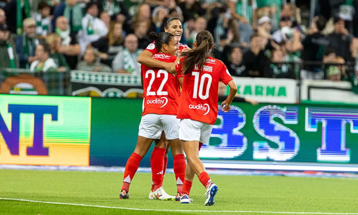 Águias celebraram a reviravolta, na Suécia