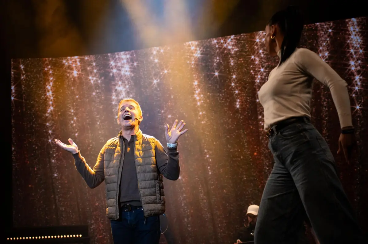 Para todos os efeitos práticos e metabólicos, o teatro é, para João Baião, tão rigorosamente indispensável como o ar que respira