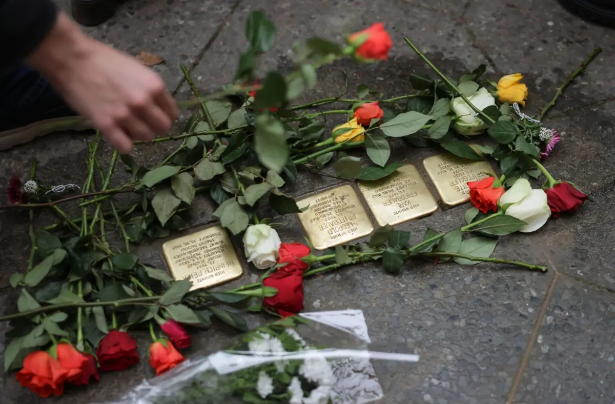Pelo menos seis milhões de judeus foram mortos em campos de extermínio durante o Holocausto