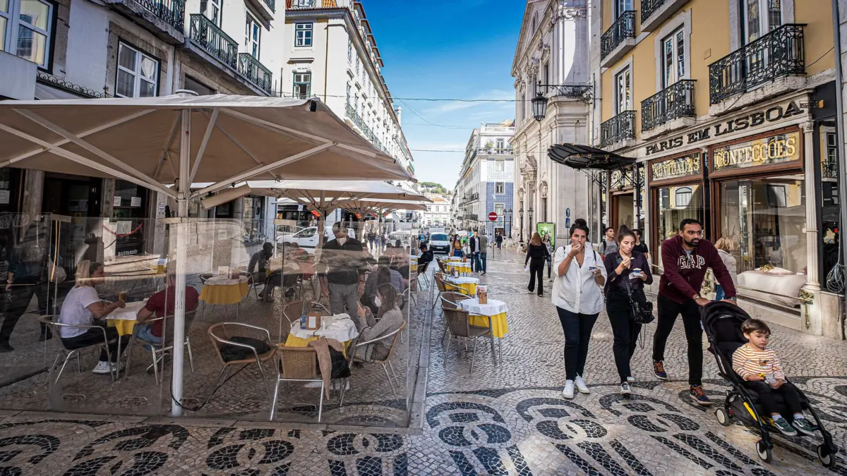 Imagem de contexto do artigo Restaurantes de Lisboa com 60 dias para deixar de vender para fora de copos de plástico de uso único