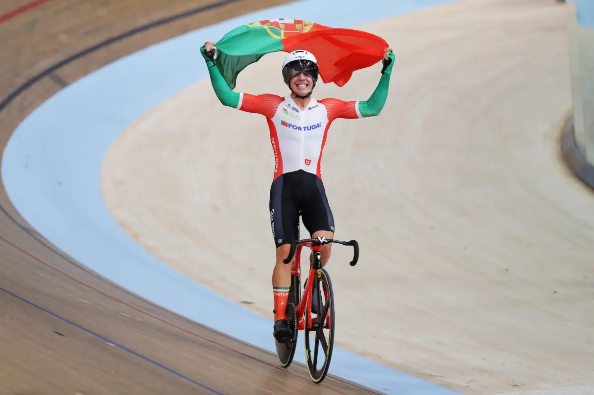 Iúri Leitão levantou bem alto a bandeira de Portugal
