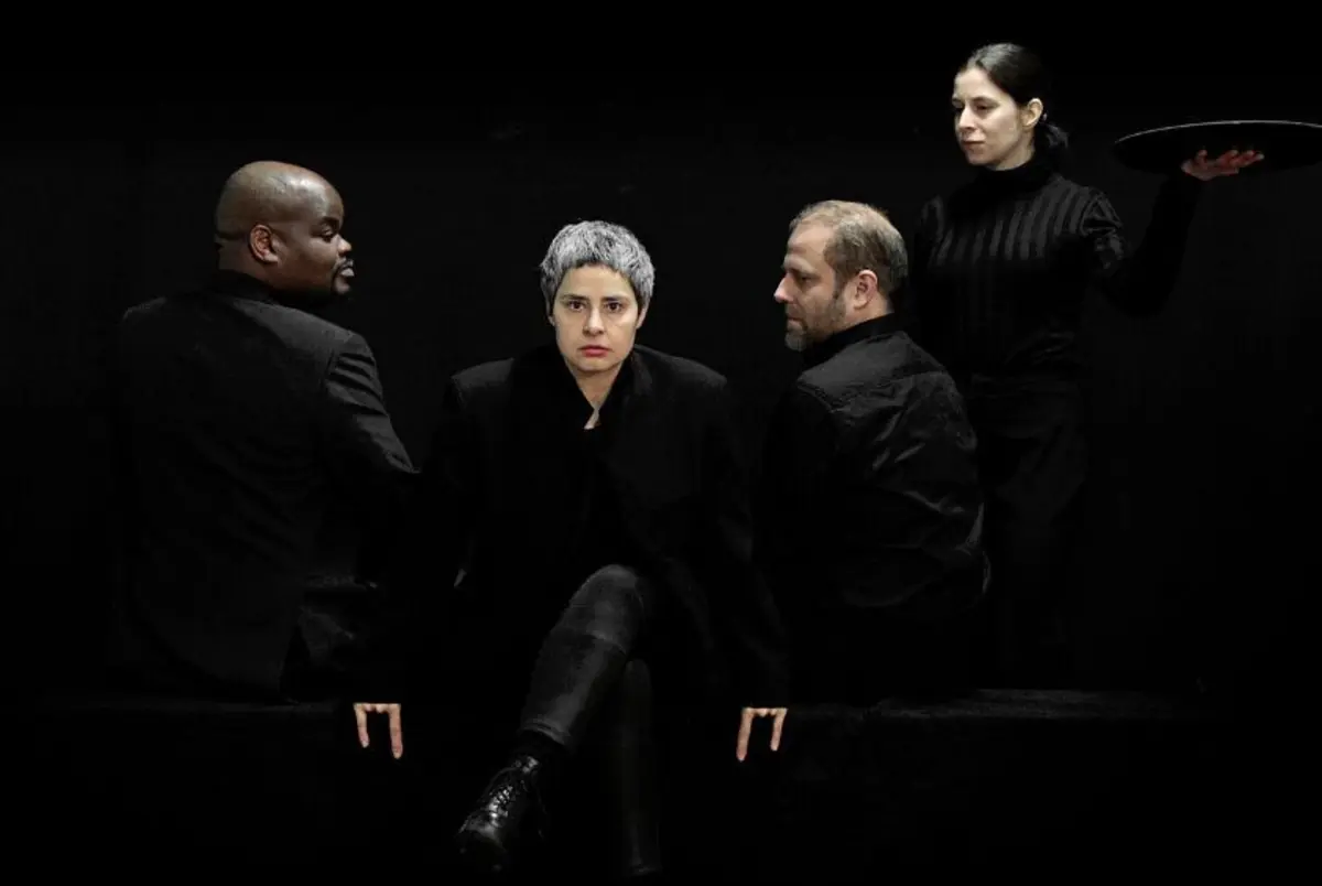 Traição” é uma história que nasce em torno do medo e se revela uma crónica desta emoção