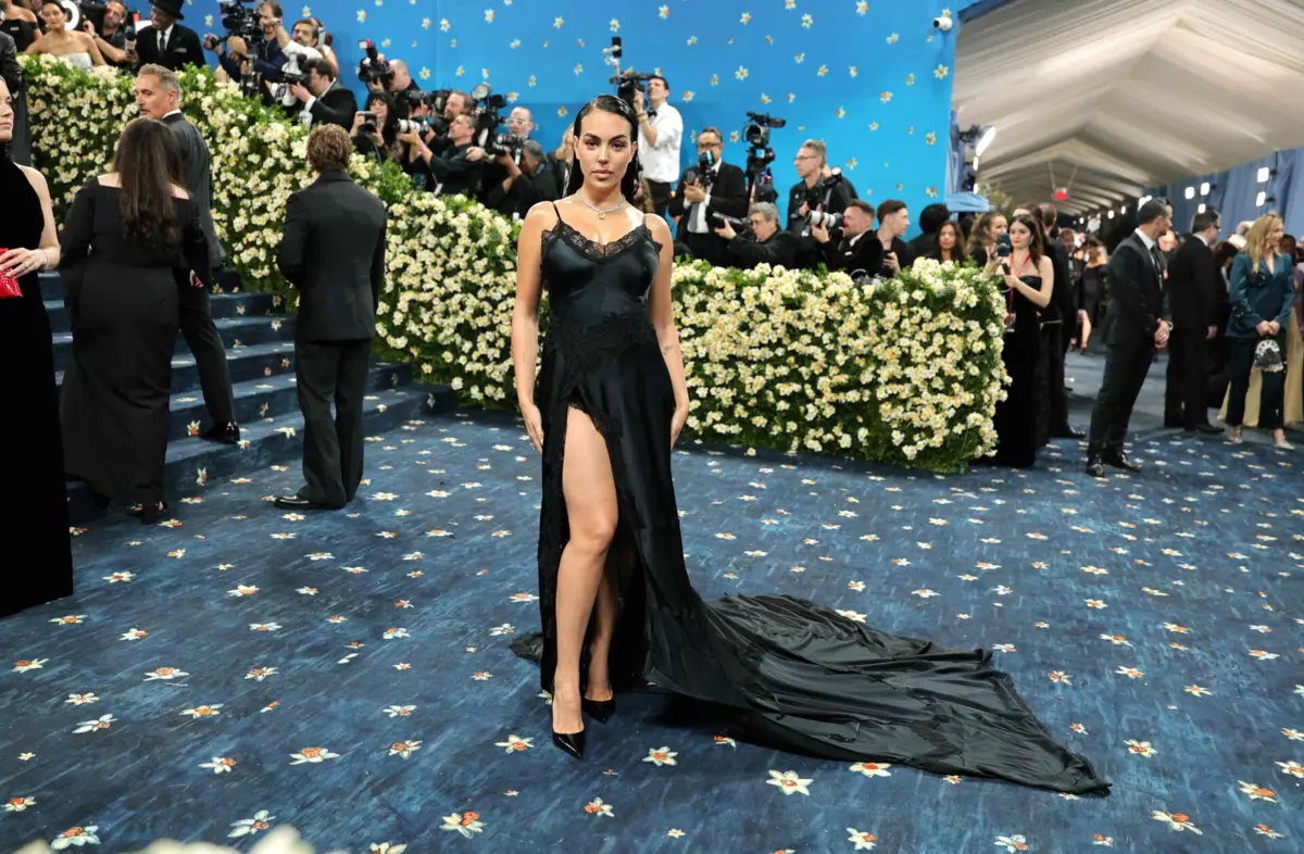 Modelo espanhola e companheira de CR7 estreou-se no evento maior da moda, a MET Gala