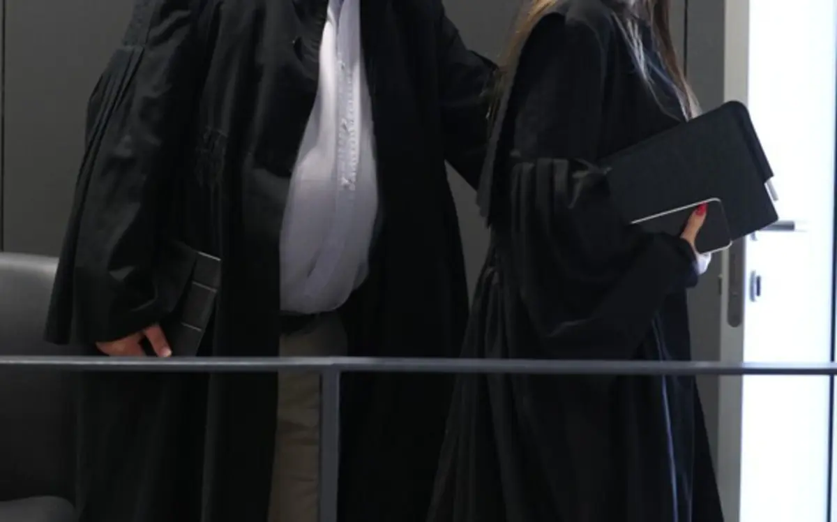 O advogado defendera a empresa durante o processo e veio a desistir da sua representação