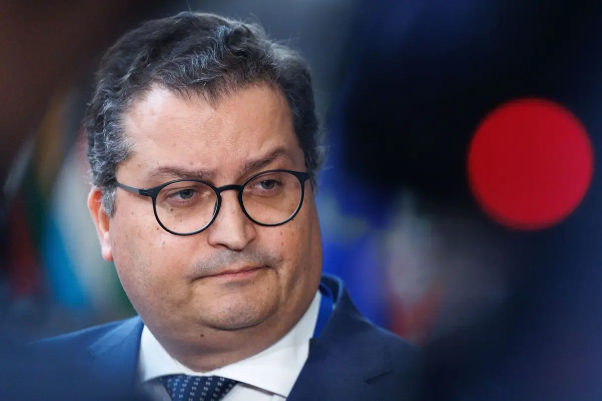 Miranda Sarmento avisou a oposição de que o excedente previsto é de 230 milhões de euros