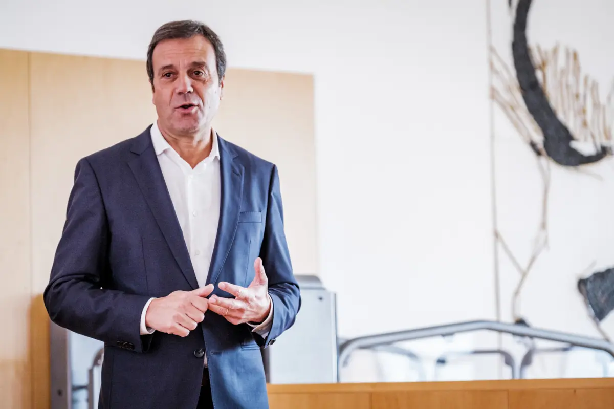 Polémica com empresas imobiliárias levou Hernâni Dias a demitir-se do Governo