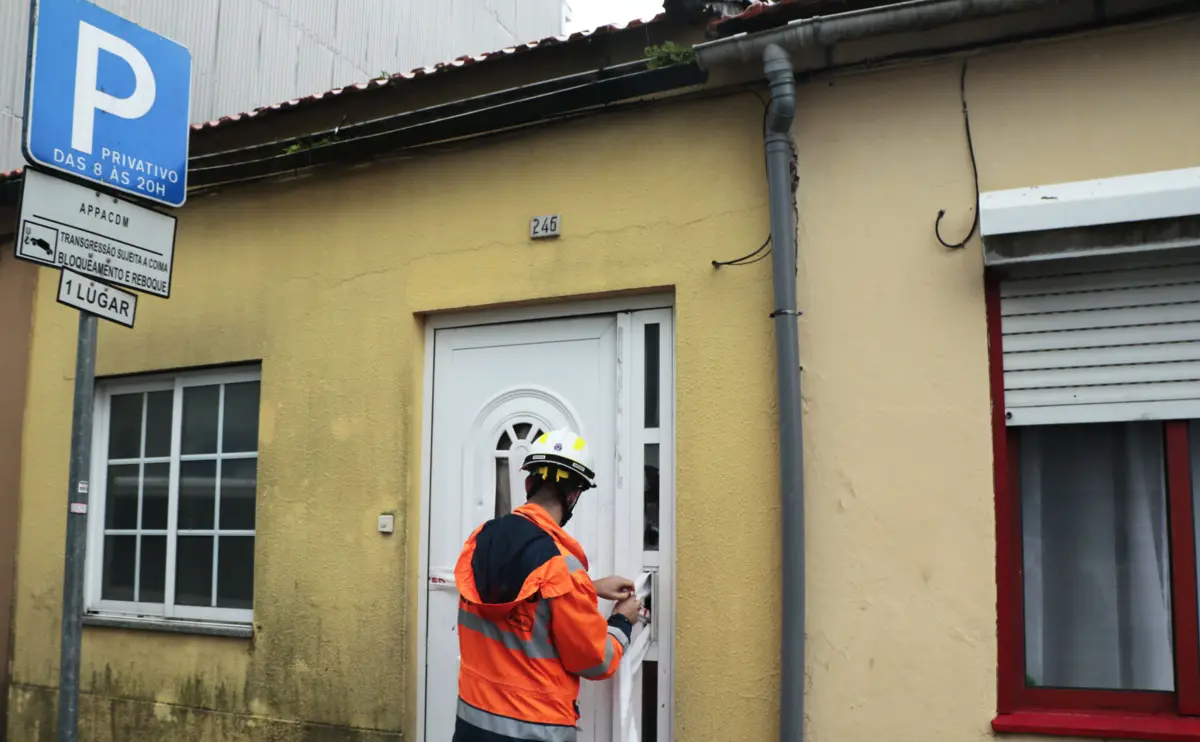 Mãe e filho viviam na casa número 246 da rua de Monte Alegre, no Porto