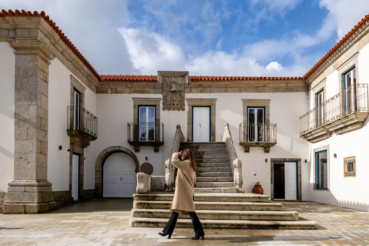 A unidade de cinco estrelas do grupo Piamonte Hotels tem 66 quartos divididos por oito tipologias, do clássico à master suíte