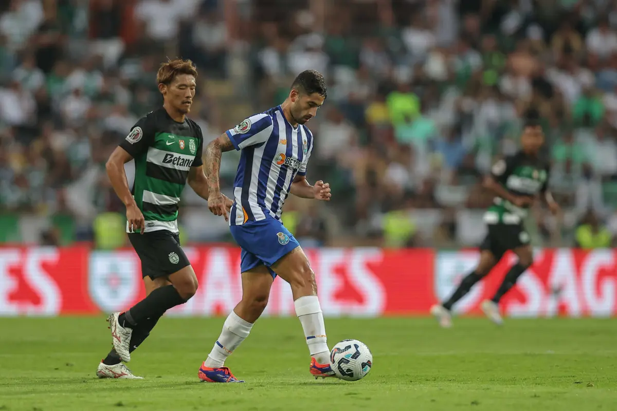 Alan Varela tem quatro amarelos no campeonato e pode falhar duelo com o Benfica
