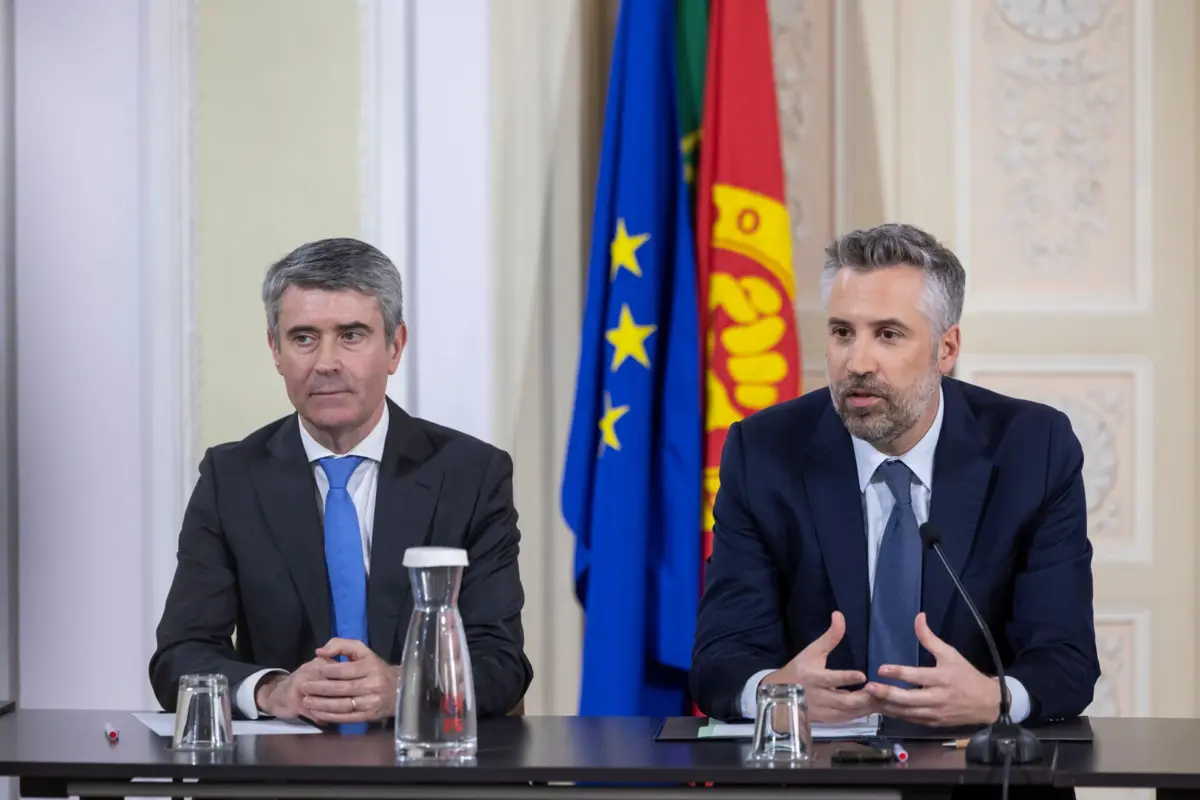 José Luís Carneiro com Pedro Nuno Santos