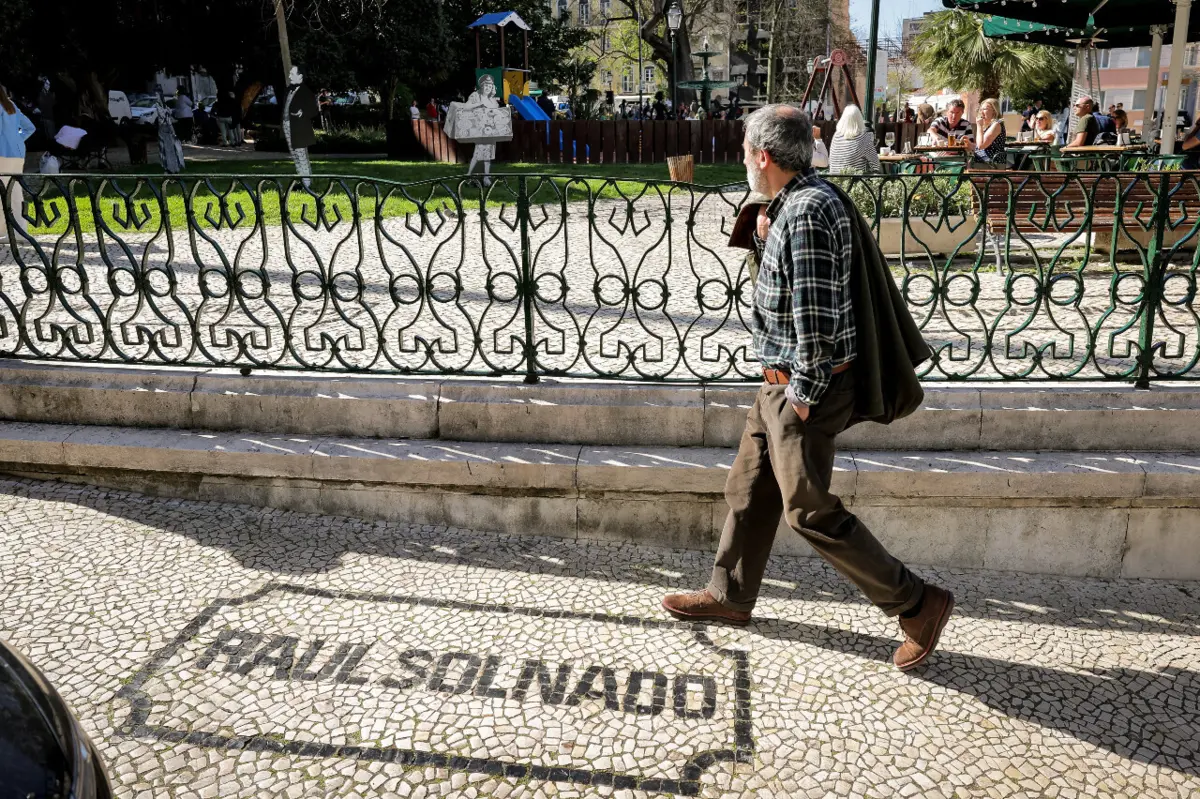 Passeio da Fama na Praça da Legria