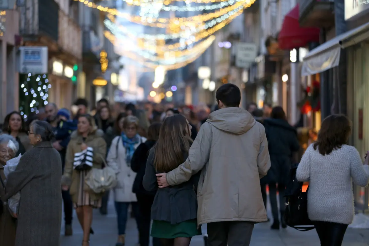 Casal que receba três mil euros por mês poupa 165 euros num ano